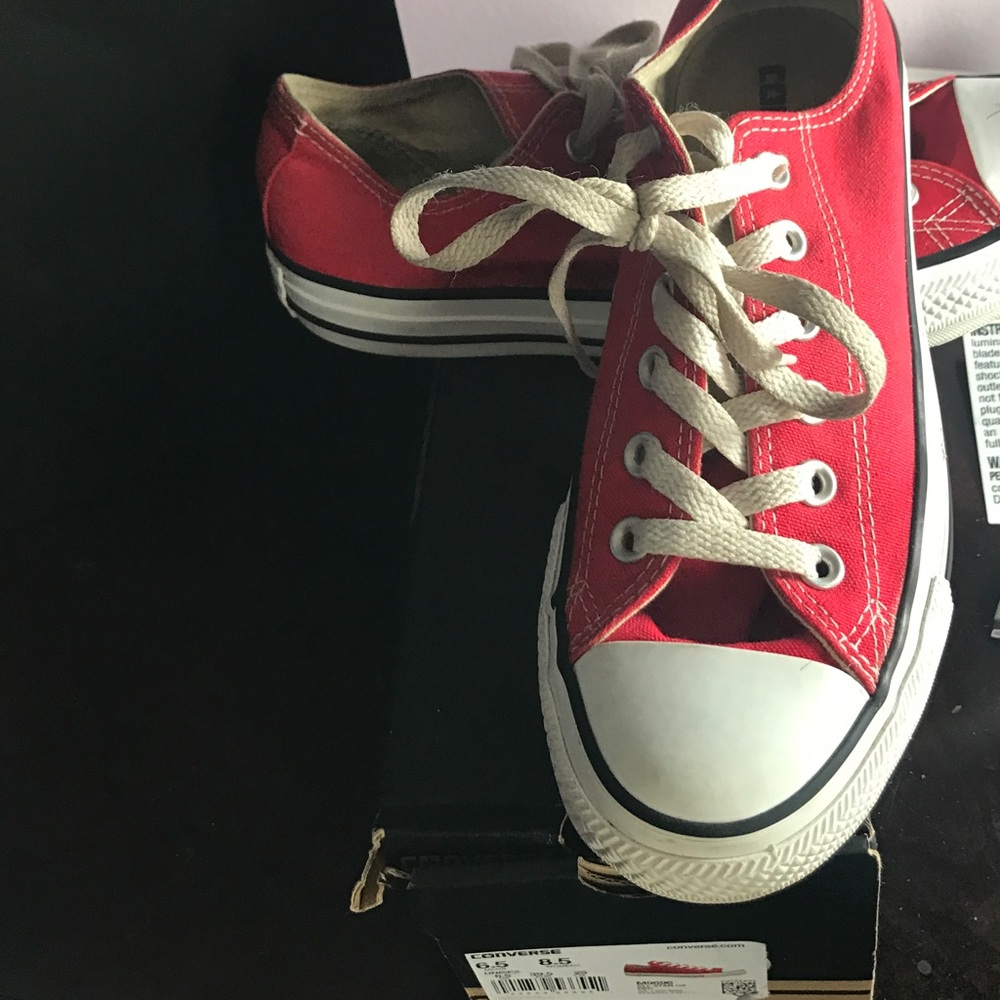 Red converse